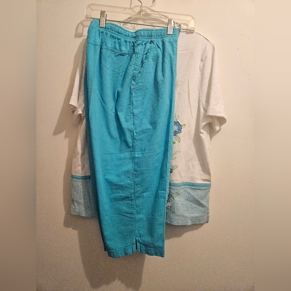 Alfred Dunner Top PL & Erika Capri's M #W-614 - Picture 6 of 16